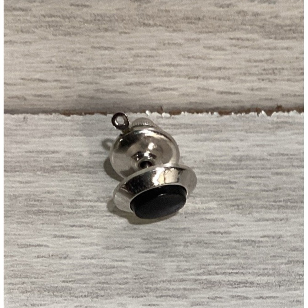 Silvertone‎ Pin w/ Black Stone Oval Vintage